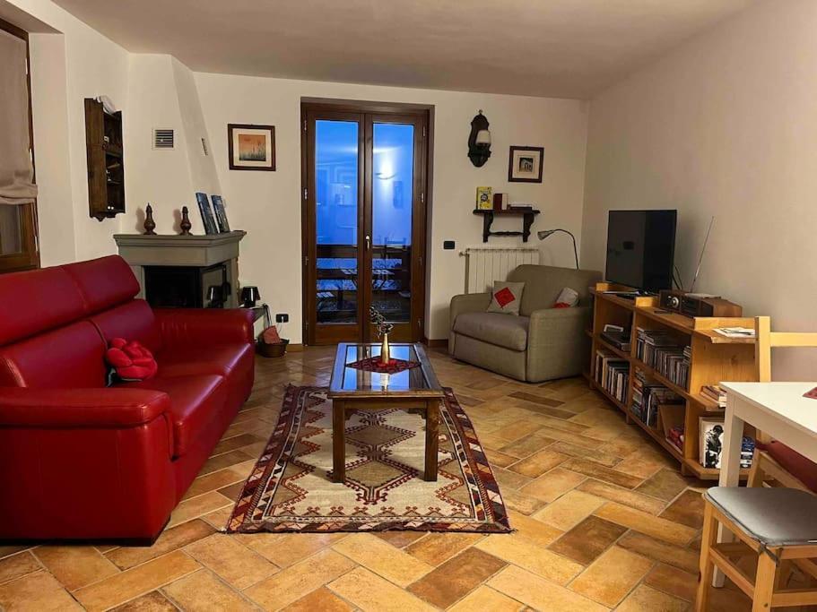 Mangia, Leggi, Dormi Apartment Costa di Serina Exterior photo